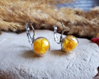 Dried Calendula flower sphere sleeper earrings. Natural dried flower earrings. Mother's Day gift