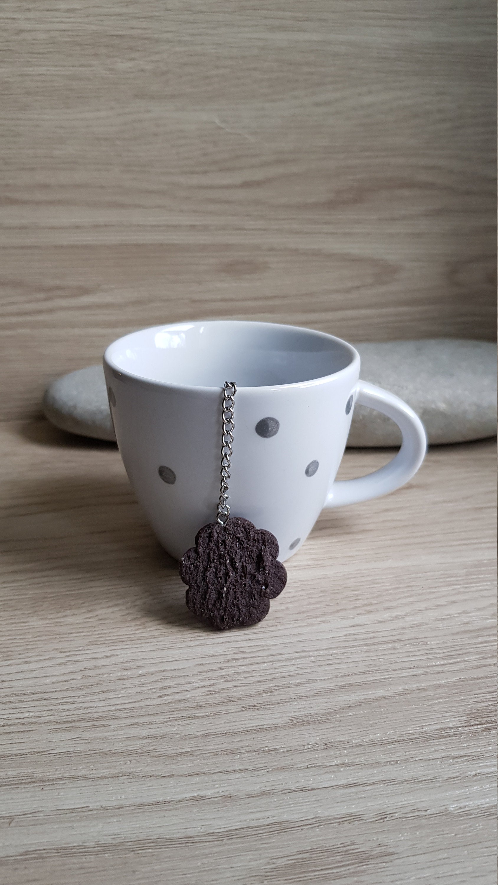 Boule à Thé Biscuit Chocolat en Résine. Boule Gourmande. Infuseur Biscuit. Sablé Chocolat.