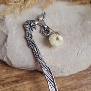 Spirea dried flower sphere bookmark. 12 cm silver stem. Dried flower bookmark.