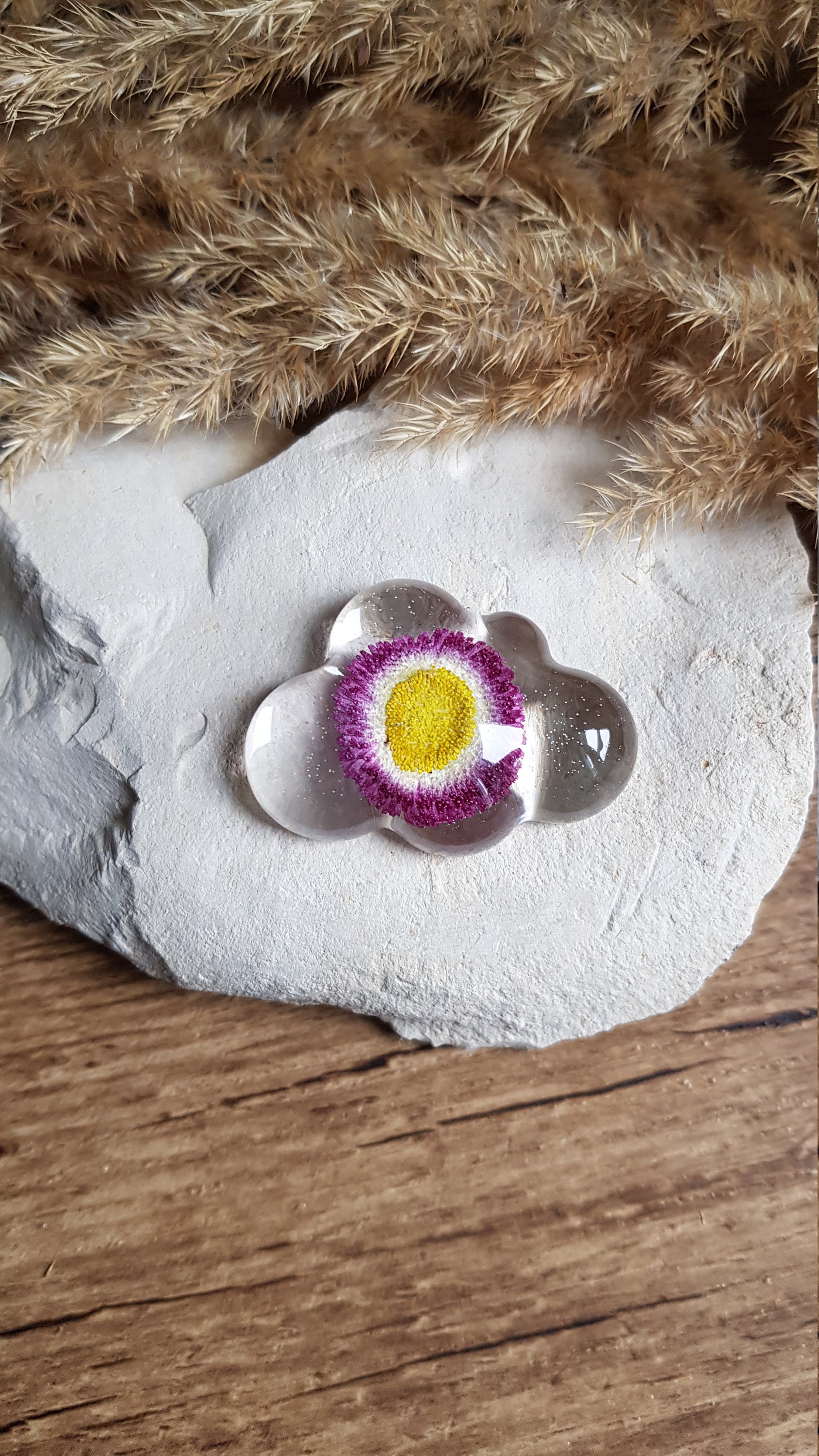 Magnet Nuage Fleur Séchée de Pâquerette. Nuage Petit Format 4.5 X 3 cm. Magnets Fleuris. Cadeau Fête