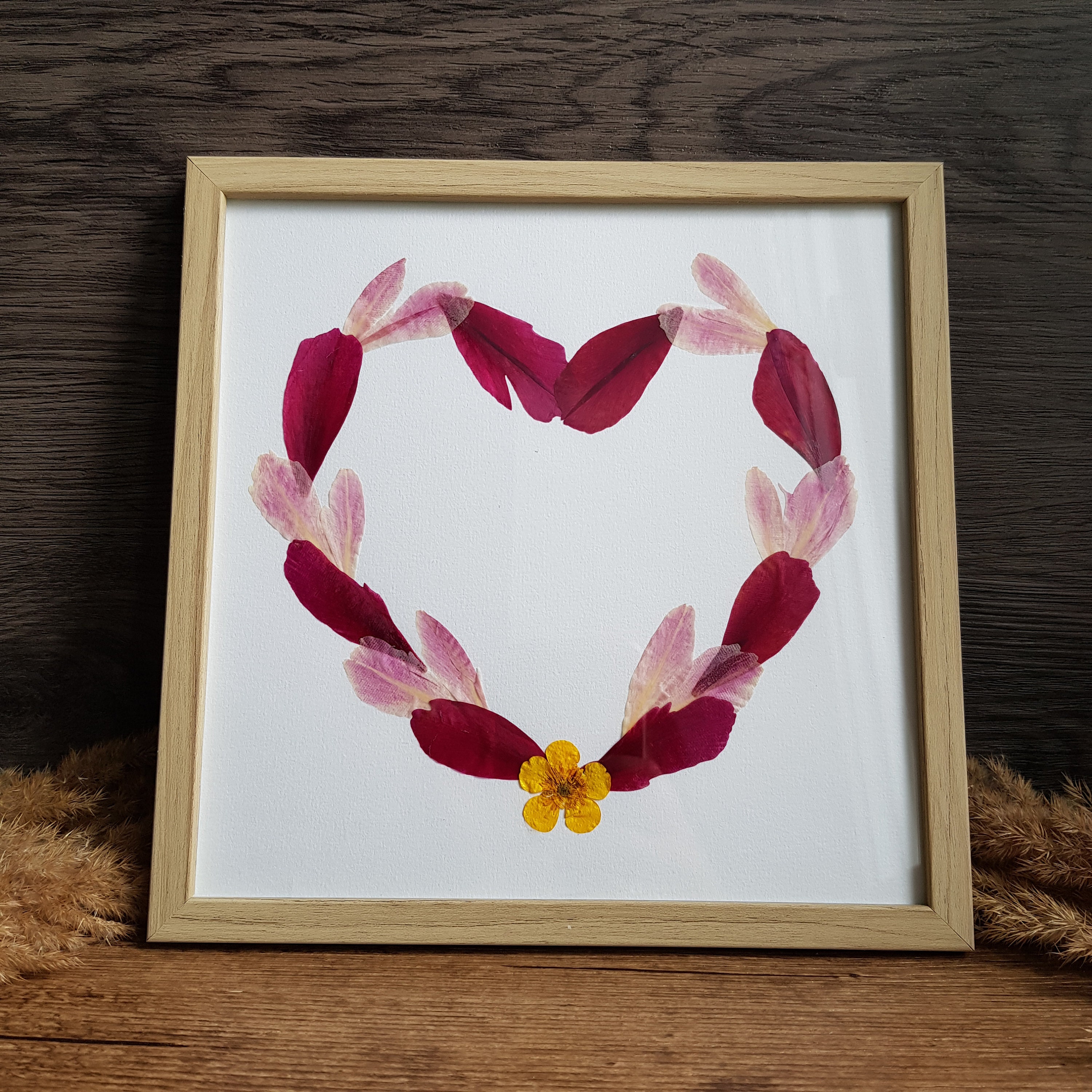 Cadre Motif Coeur et Fleurs Séchées Naturelles. Cadre Carré 20 X cm. Décoration Séchées. Cadeau Fête