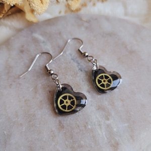 Heart earrings made of resin and watch parts. Steampunk earrings.