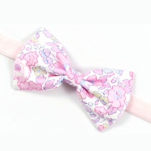 Papillon rosa Liberty Betsy carta assorbente fiori pallidi uomo bambino neonato