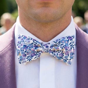 Noeud papillon Liberty Wiltshire lilas fleurs homme enfant bébé