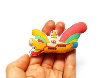 Mini Broche - « Yellow Submarine » - The Beatles - En tissu