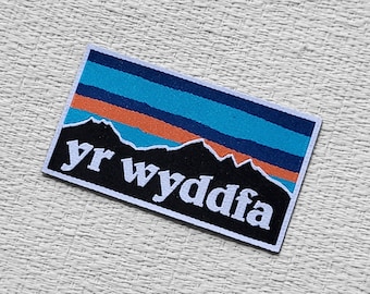 Yr Wyddfa (Snowdon) Patch: Welsh Mountain Souvenir, Iron-On or Sew-On