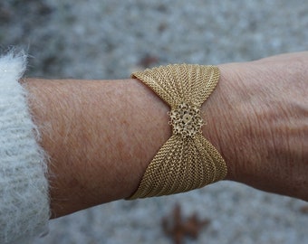 Wide knot gold cuff bracelet, gold wedding jewel, retro gold bracelet