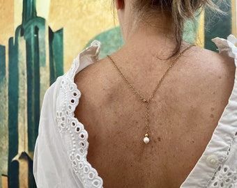 Short golden back necklace and white pearls, adjustable wedding back necklace, gold-plated backless necklace