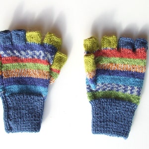Mittens with fingers image 1