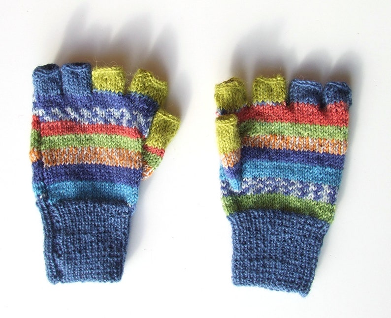 Mittens with fingers image 1