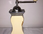 Coffee Mill of the German firm Peter Dienes PeDe model Mokka n º 469. Antique Coffee Grinder. Old Coffee Mill