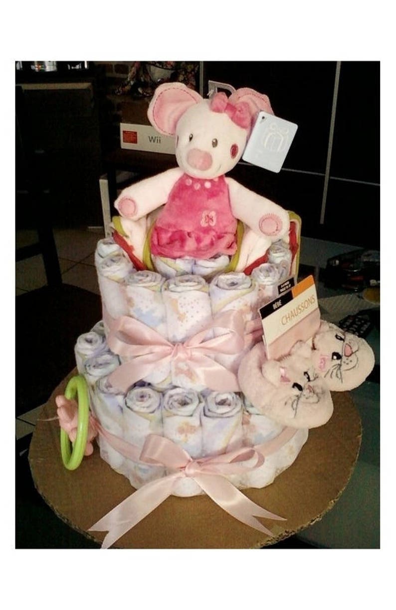 Gâteau de couches pour petite fille rose image 1