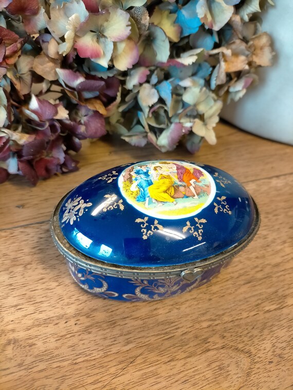 Antique jewelry box, porcelain box, porcelain box, vi… Gem