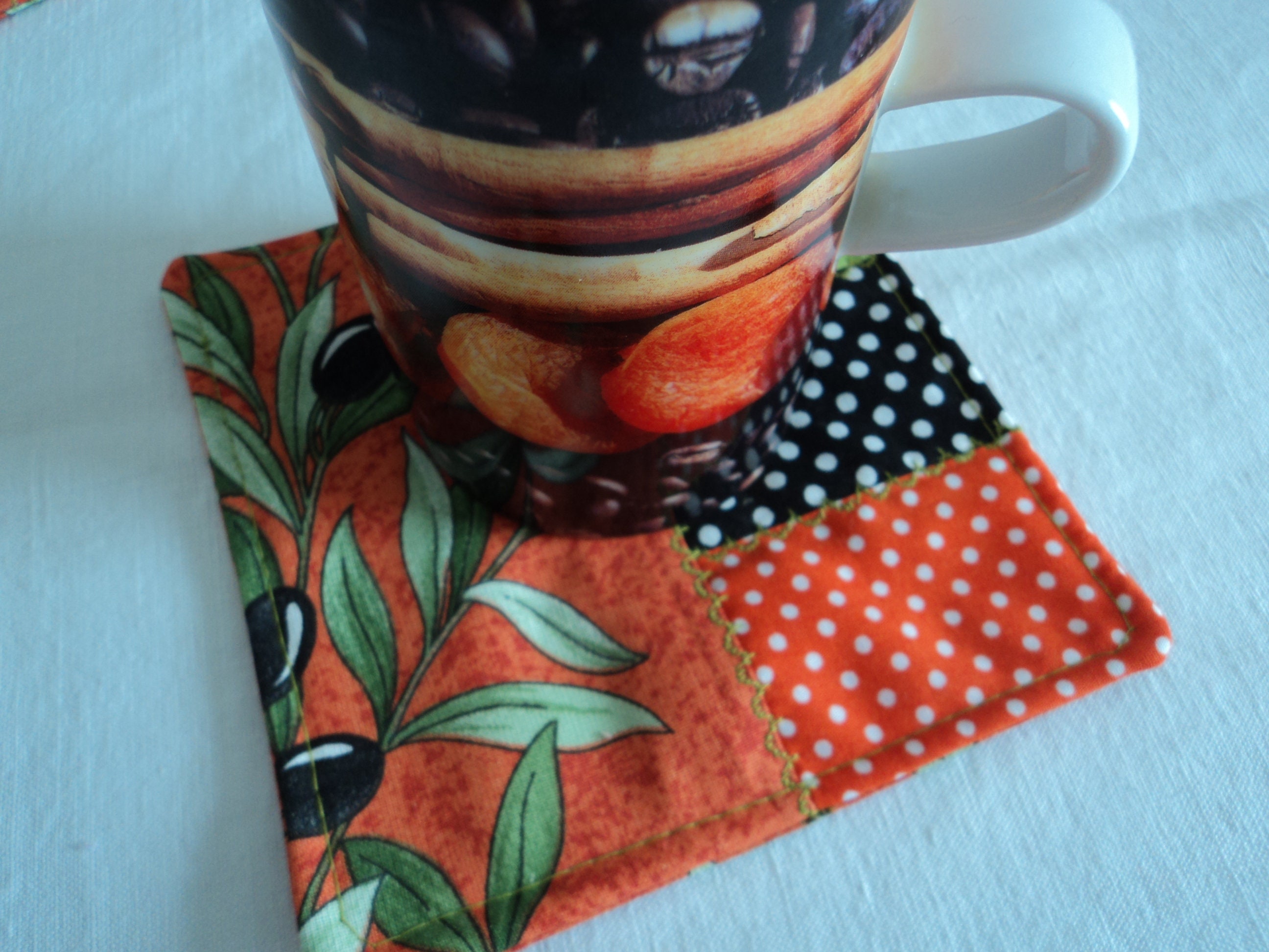 Dessous de Tasse en Tissu Provençal - Sous-Tasse à Pois Orange Molletonnés et Brodés Dessous Mug Au 