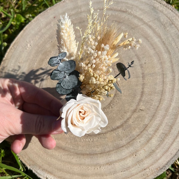 Boutonnière mariage CATHERINE avec fleur stabilisé