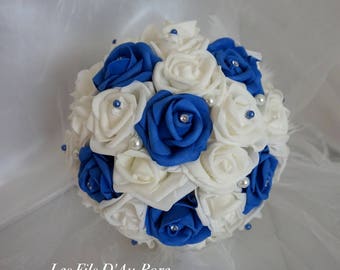 Bouquet mariage CAPUCCINE en bleu & roi avec plumes