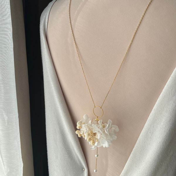 Collier descente de dos mariage louana en doré & fleurs séchées