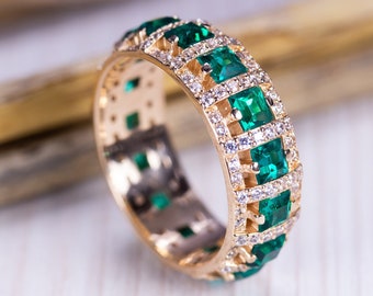 14K Emerald solid gold ring. Solid gold emerald ring. Eternity ring. Genuine emerald ring