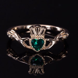 Women's Gold Claddagh Ring/Irish Claddagh/Emerald Promise Ring/Celtic Claddagh/Claddagh Jewelry/Emerald Wedding Ring