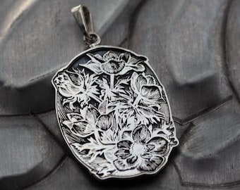Sterling Silver Wildflower Pendant Necklace - Minimalist Floral Jewelry