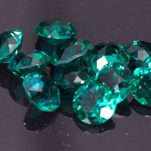 Lab Created Emerald Hydrothermal Emerald Round shape AAA Quality Various Sizes Faceted Loose gemstone image 2