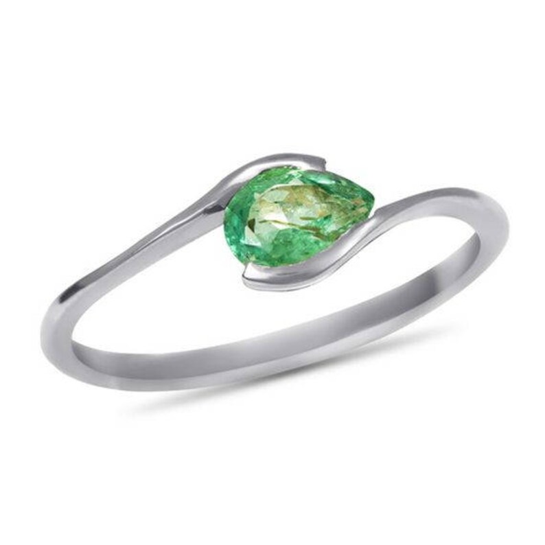 White Gold Ring Emerald Ring Gemstone Ring