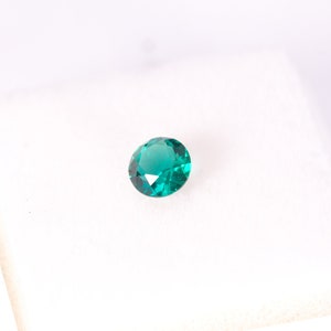 Lab Created Emerald Hydrothermal Emerald Round shape AAA Quality Various Sizes Faceted Loose gemstone image 3