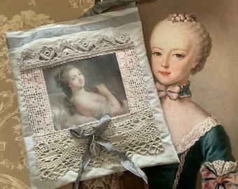 Coussin de senteur lavande aux tons Bleutés avec portrait de petit marquis