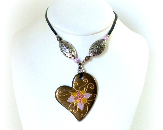 Collier femme bohème,collier femme Coeur,mauve rose or,porcelaine,peint à la main,bijou fait main,artisanal,collier sautoir ajustable,cuir