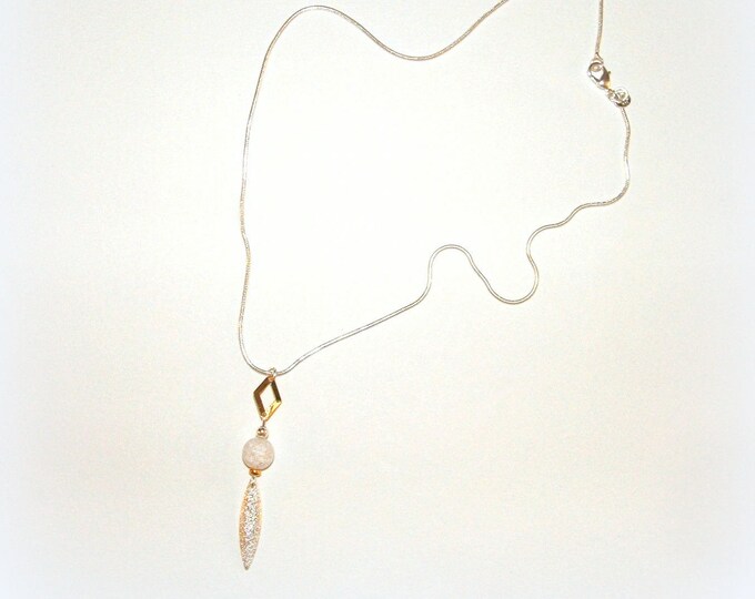 Collier minimaliste boho bohème,collier plaqué or,pierre de gemmes,artisanal,collier blanc,argent massif