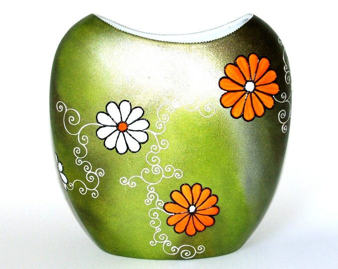 Hand-painted colored porcelain vase, original ceramic vase with a floral theme, handmade.