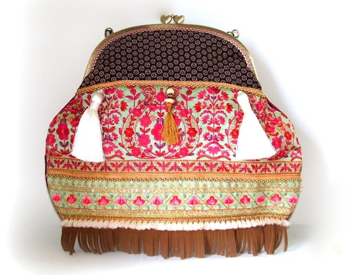 Sac bohème brodé pompon,grand sac porté épaule,sac fermoir métallique,fait main,sac artisanal boho à franges