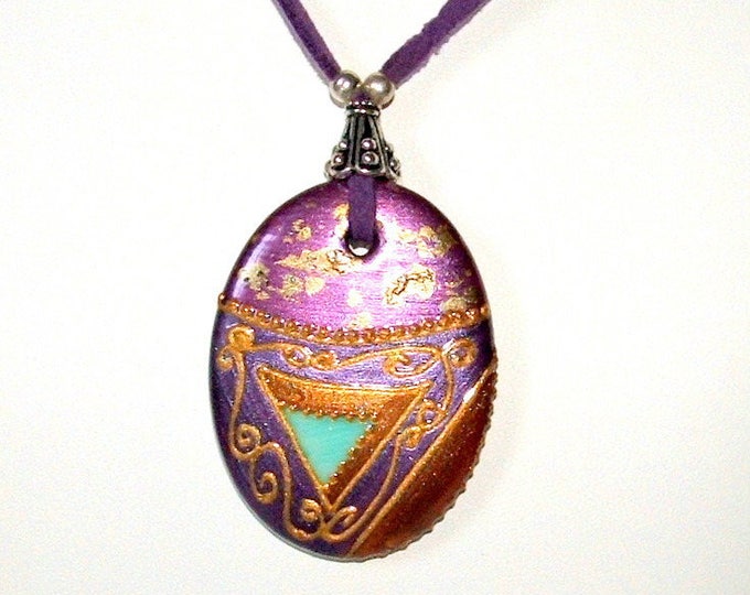 Collier Femme bohême,pendentif ovale,violet turquoise,bijou fait main,en porcelaine,peinte main,sautoir bohème femme,daim cuir ajustable