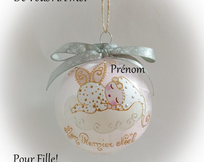 Boule de noël premier noël naissance fille personnalisé fée ange lutine verre illustration peinte main artisanale