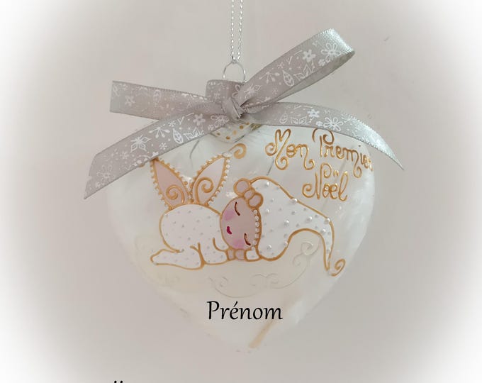 Boule de noël Premier noël naissance bébé fille personnalisée boule Noël verre peint main fée lutine elfe artisanale