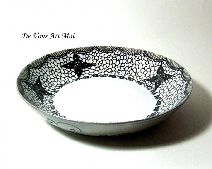 Saladier originale céramique noir blanc plat vide poche porcelaine peint main artisanal