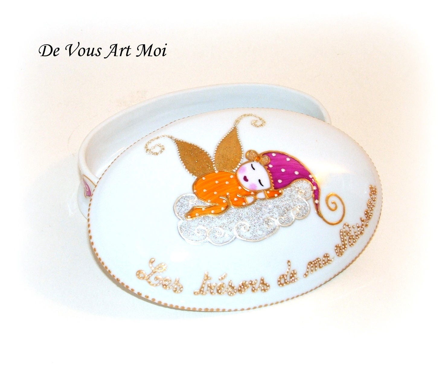 Coffret cadeau naissance,fait main,pour petite fille,boite ovale,en  porcelaine,décorée à la main,boite bébé,cadeau bébé,prénom personnalisé