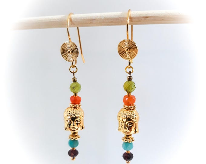 Boucles d'oreille pierres naturelles véritables mulicolores originales bouddha plaqué or artisanale