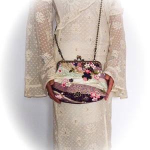 Sac Minaudière fermoir porte monnaie original tissus japonais velours bandoulière chaine fait main artisanal image 6