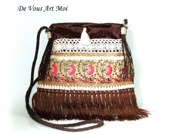 Sac bohème brun marron,sac bohème à franges, broderie pompons velours,fait main,sac bohème crochet macramé