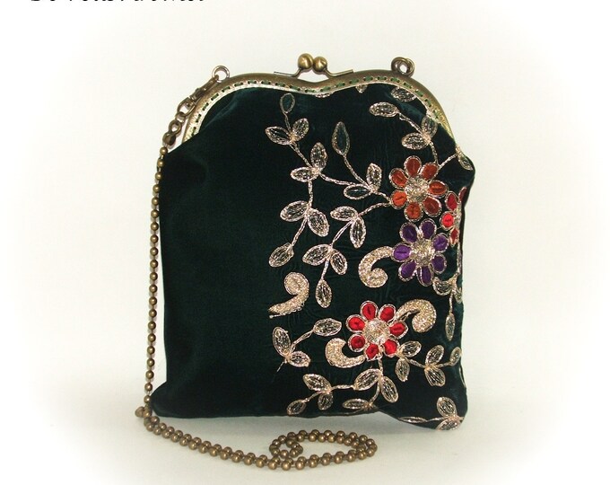 Boho velvet minaudière bag, embroidered velvet chain bag, clutch bag with metal clasp, handmade
