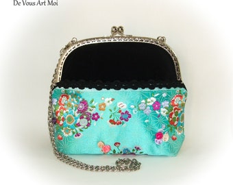 Minaudière femme tissus brodé sac velours fermoir métallique artisanal fait main