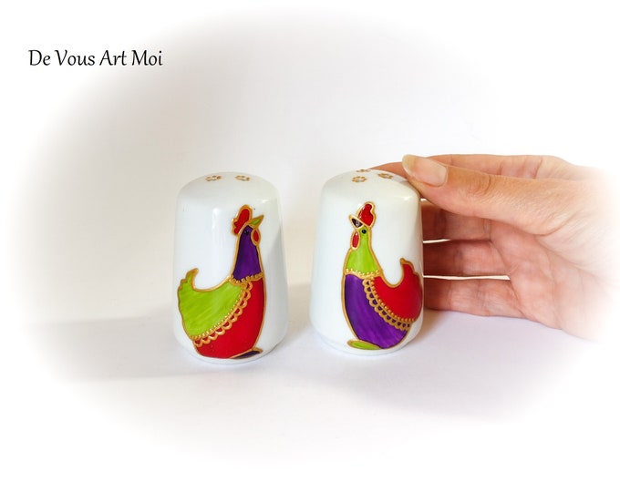 Ceramic Chicken Salt and Pepper Shaker Set - Original and Colorful Tableware Gift - Hand-Painted Porcelain