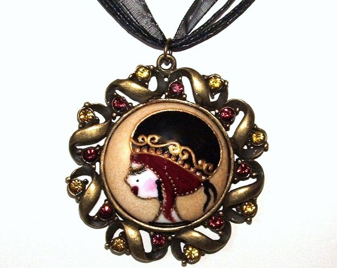 collier Femme pendentif,collier médaillon bronze,cabochon en porcelaine,peint à la main,collier fait main,bijou artisanal,pièce unique