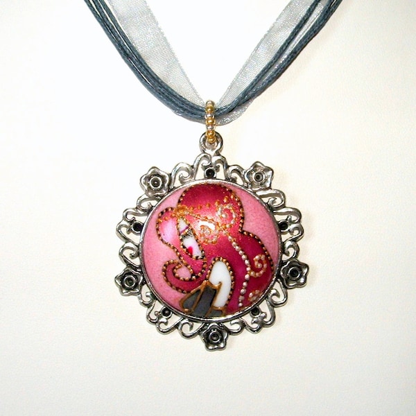 Collier bohème pendentif romantique,collier femme médaillon rose,peint main,artisanal