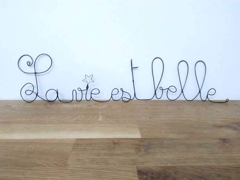 Phrase en fil de fer recuit mon petit atelier de couture personnalisable, phrase fil de fer, citation murale en fil de fer,décoration murale main image 0