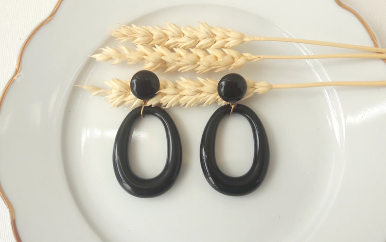 Boucles d'oreilles IRIS pendentif goutte en résine esprit vintage Noir