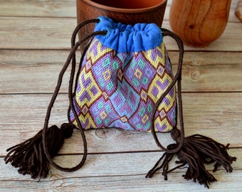 Embroidered Medieval Coin Purse 14-15th century: Linen Reenactment Pouch