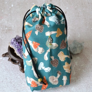 Borsa dei tarocchi dei funghi, borsa con coulisse Woodland per il mazzo dei tarocchi, custodia Oracle