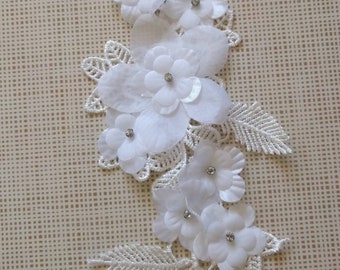 Apply double white flowers central rhinestones